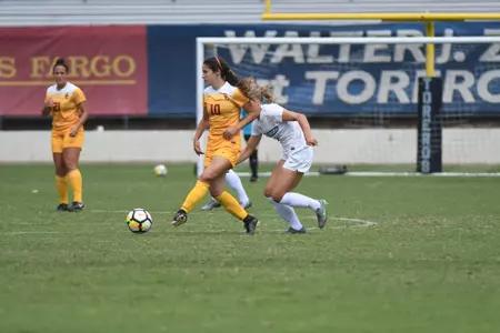 Savannah DeMelo vs. USD 2017