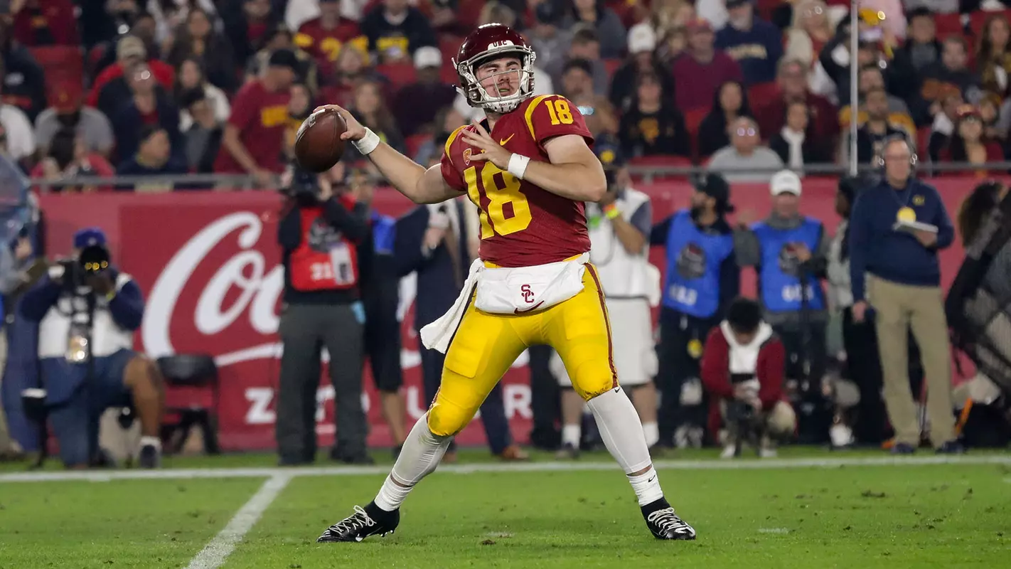 USC Trojans quarterback JT Daniels passes vs. Cal