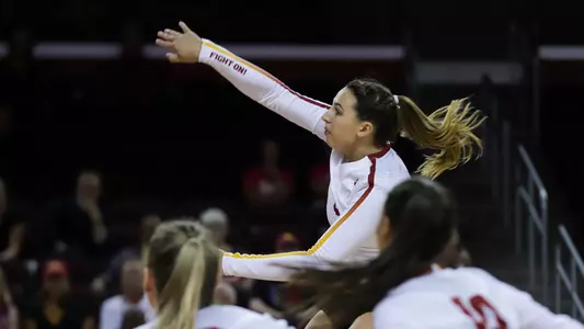 USC opposite hitter Emily Baptista