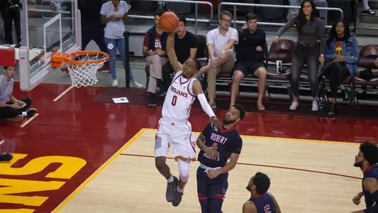 Shaqquan Aaron about to dunk