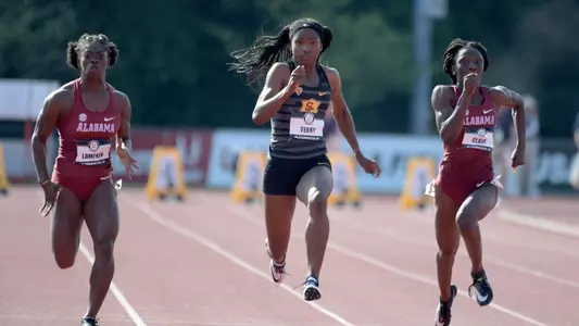 Twanisha Terry winning 100m at USATF Juniors