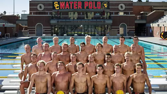 2018 USC Men's Water Polo Team Photo at Uytengsu Aquatics Center