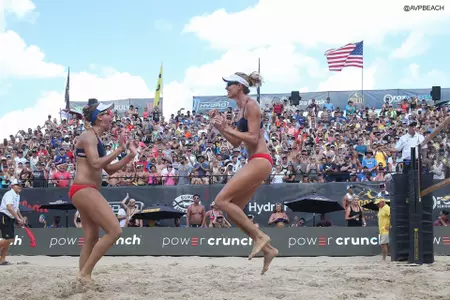 April Ross and Alix Klineman win the Chicago AVP 2018 title