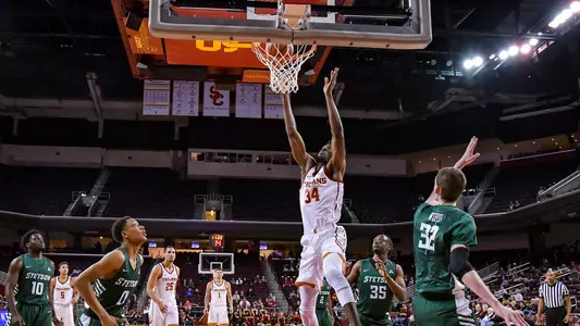 USC Trojans center Victor Uyaelunmo