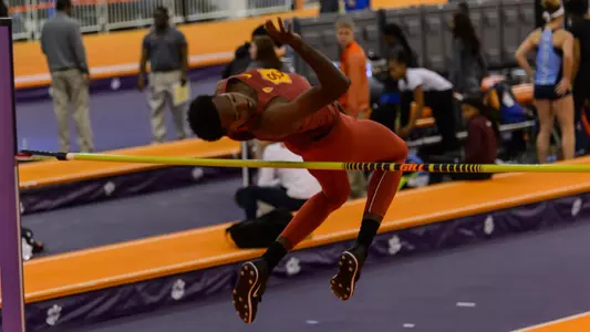Earnest Sears at Clemson indoors