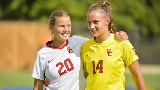 Kaylin Martin, Anna Smith
