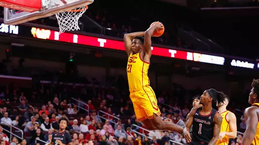 Onyeka Okongwu dunk against Temple