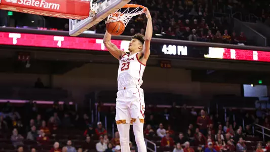 Max Agbonkpolo dunk