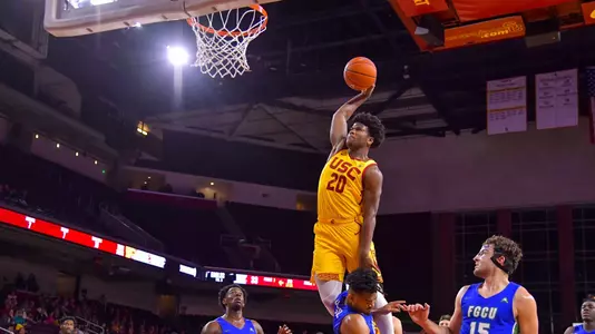 Ethan Anderson dunk attempt