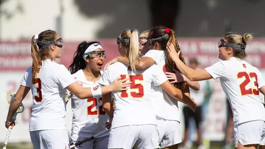 USC lacrosse team huddle vs. Hofstra