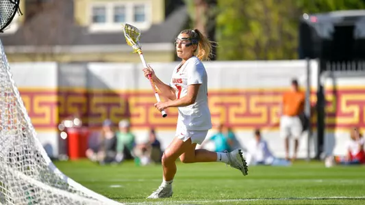 USC lacrosse senior attacker Amanda Flayhan