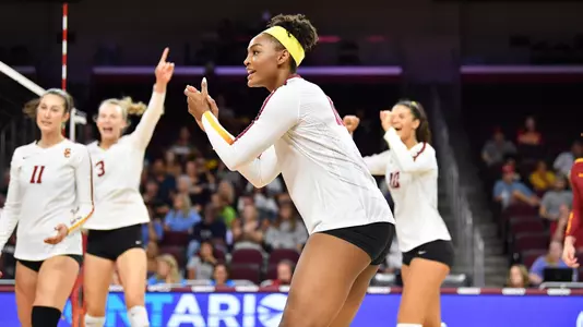 Khalia Lanier celebrates a point