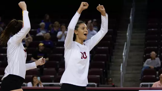 Raquel Lazaro celebrates