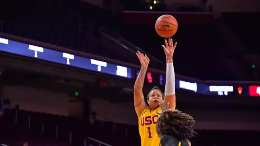 Kayla overbeck spots up at Galen Center