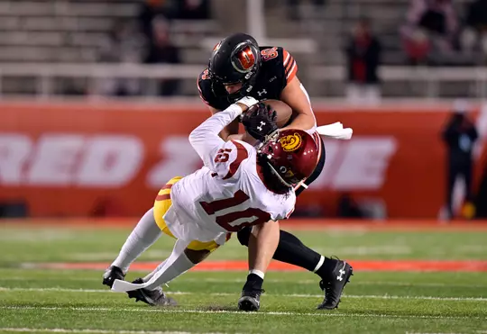 Ralen Goforth makes tackle at Utah