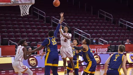 Eaddy floater against UC Irvine