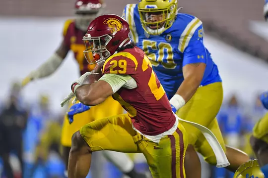 Vavae Malepeai scores TD vs. UCLA