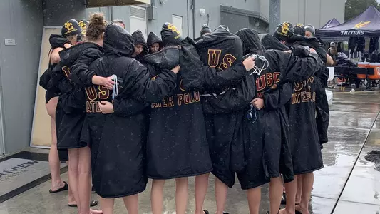 USC huddles up before a game at the Triton Invitational