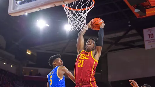 USC Trojans Basketball forward Onyeka Okongwu dunks vs. UCLA