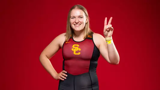 Clare Widzgowski - USC Trojans Rowing