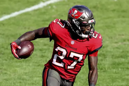 Ronald Jones II in Buccaneers game