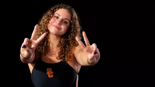 Caroline Famous - USC Trojans Women's Swim and Dive