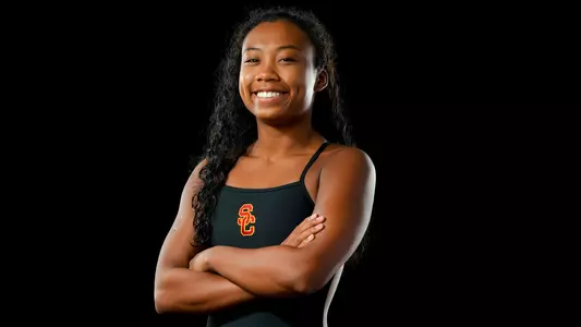 Nike Agunbiabe - USC Trojans Women's Swim and Dive