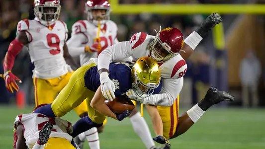 USC Trojans Football linebacker Drake Jackson tackles against Notre Dame Fighting Irish