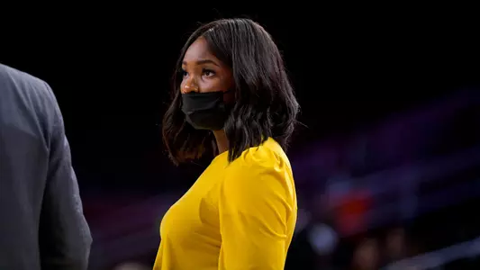 Nneka Enemkpali - USC Trojans Women's Basketball