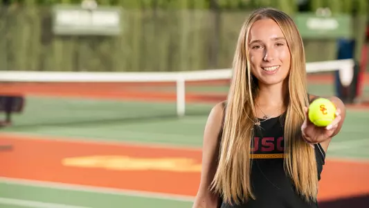 Grace Piper - USC Trojans Women's Tennis