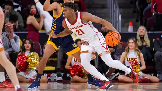 Dixon-Waters, Reese drive against UCI