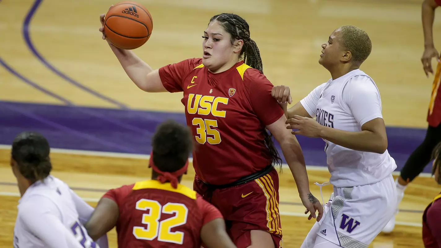 Alissa Pili collects the ball during a USC win over Washington in Seattle.