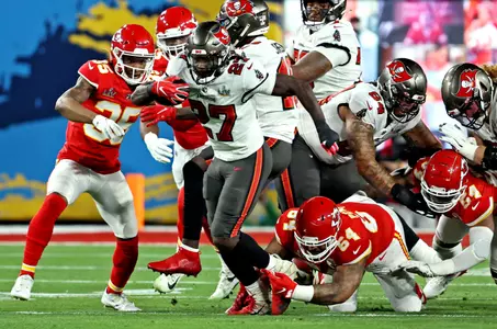 Ronald Jones II carrying the ball in Super Bowl LV