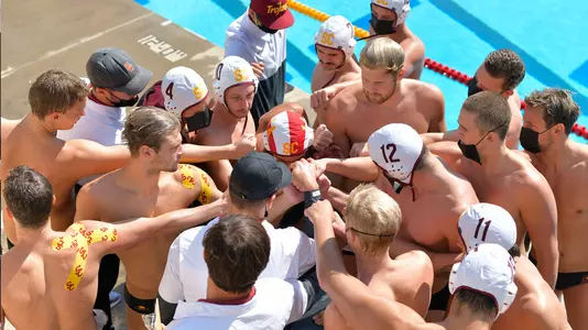 USC huddles before its MPSF semifinal game vs. Cal