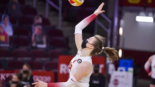Aleksandra Ola Gryka attacks