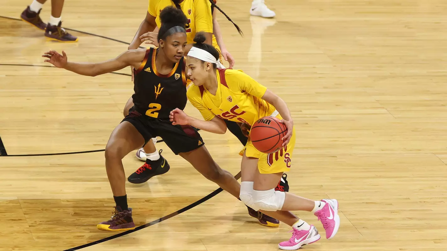 Endyia Rogers drives to the hoop vs. ASU at the Pac-12 Tournament