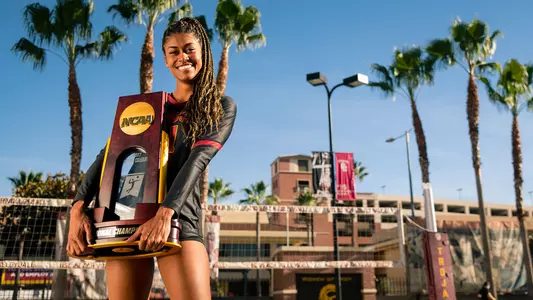 Joy Dennis - USC Trojans Beach Volleyball