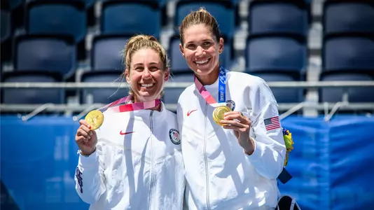 April Ross and Alix Klineman gold medals