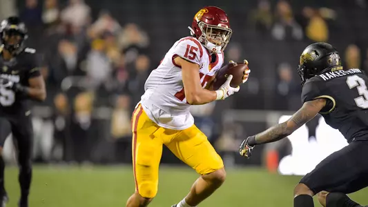 USC Trojans Football receiver Drake London catches ball against Colorado Buffaloes