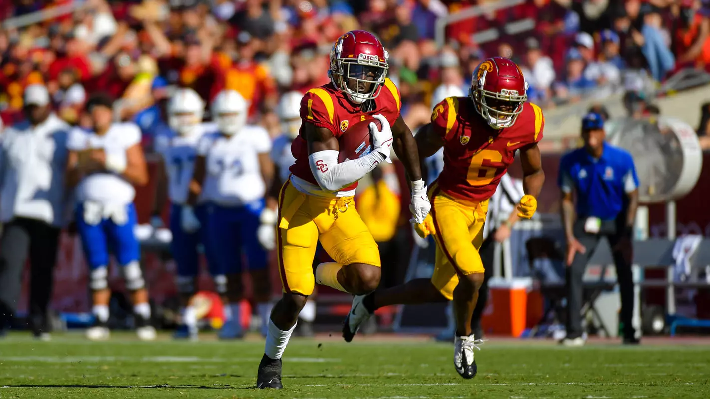 USC Football's Greg Johnson gets pick-six interception against San Jose State Spartans