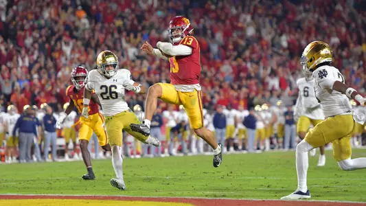 USC Trojans Football quarterback Caleb Williams runs against Notre Dame Fighting Irish