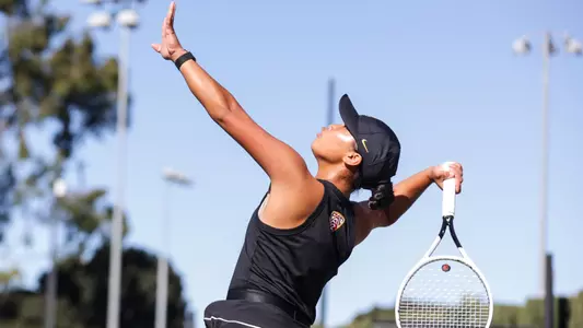USC women's Tennis - Eryn Cayetano