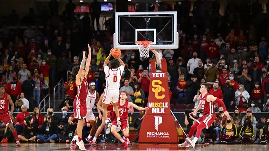 USC Trojans Basketball guard Boogie Ellis shoots game-winner against Washington State Cougars