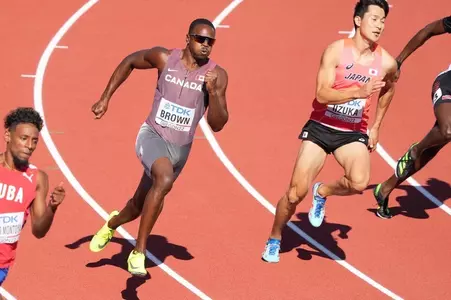 Aaron Brown in 200m heats at Worlds