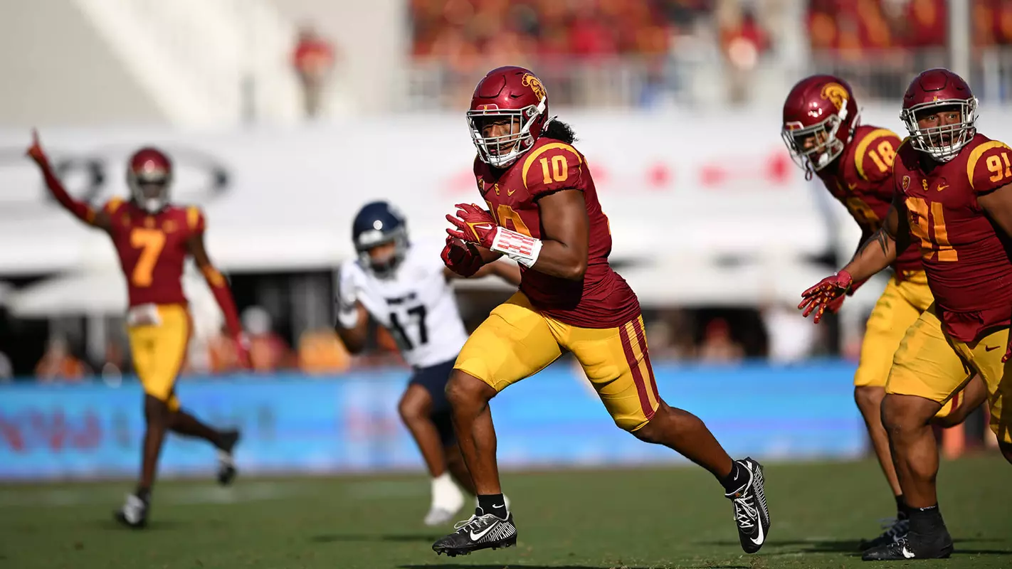 USC Trojans Football Ralen Goforth records interception against Rice Owls