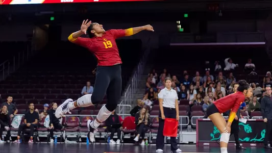 Mia Tuaniga serves