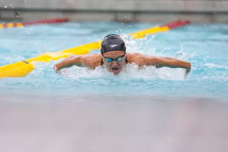 Isabelle Odgers - USC women's swimming.