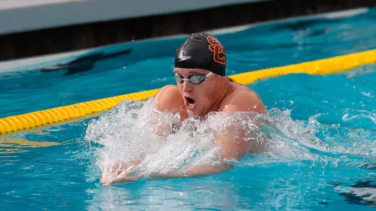 Ben Dillard swimming for USC