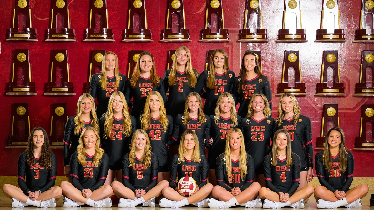 2023 USC Trojans Beach Volleyball Team Photo