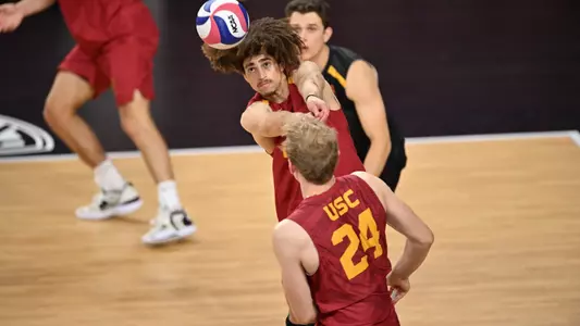 Kevin Kobrine passes the ball